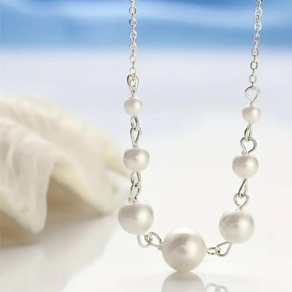 Baroque style faux pearl collar  necklace. NWT Fast Ship. 4,000 Items Sold